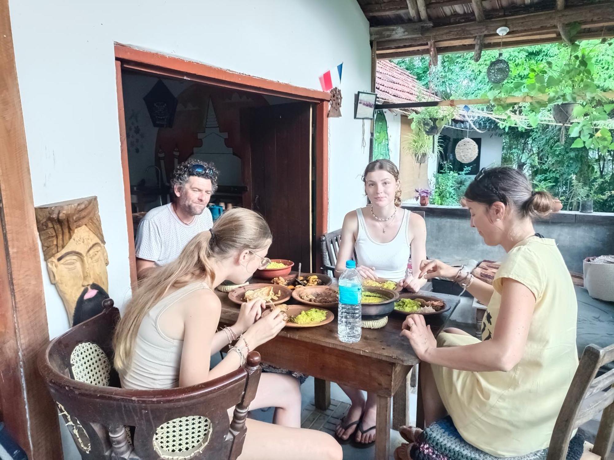 Mamisa Cafe, Home Stay Habarana Exteriör bild